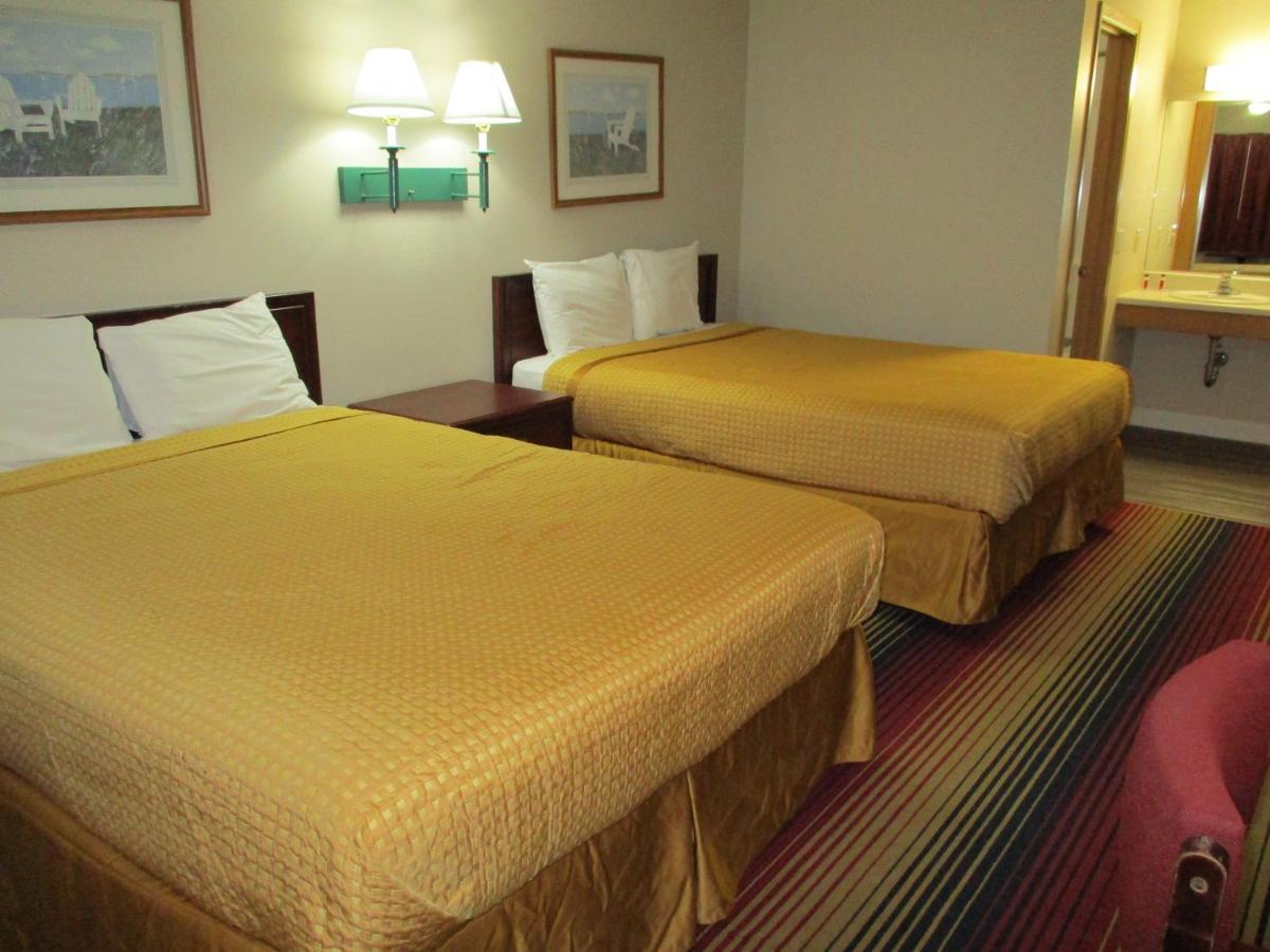 Travelodge By Wyndham Spirit Lake/Okoboji Esterno foto