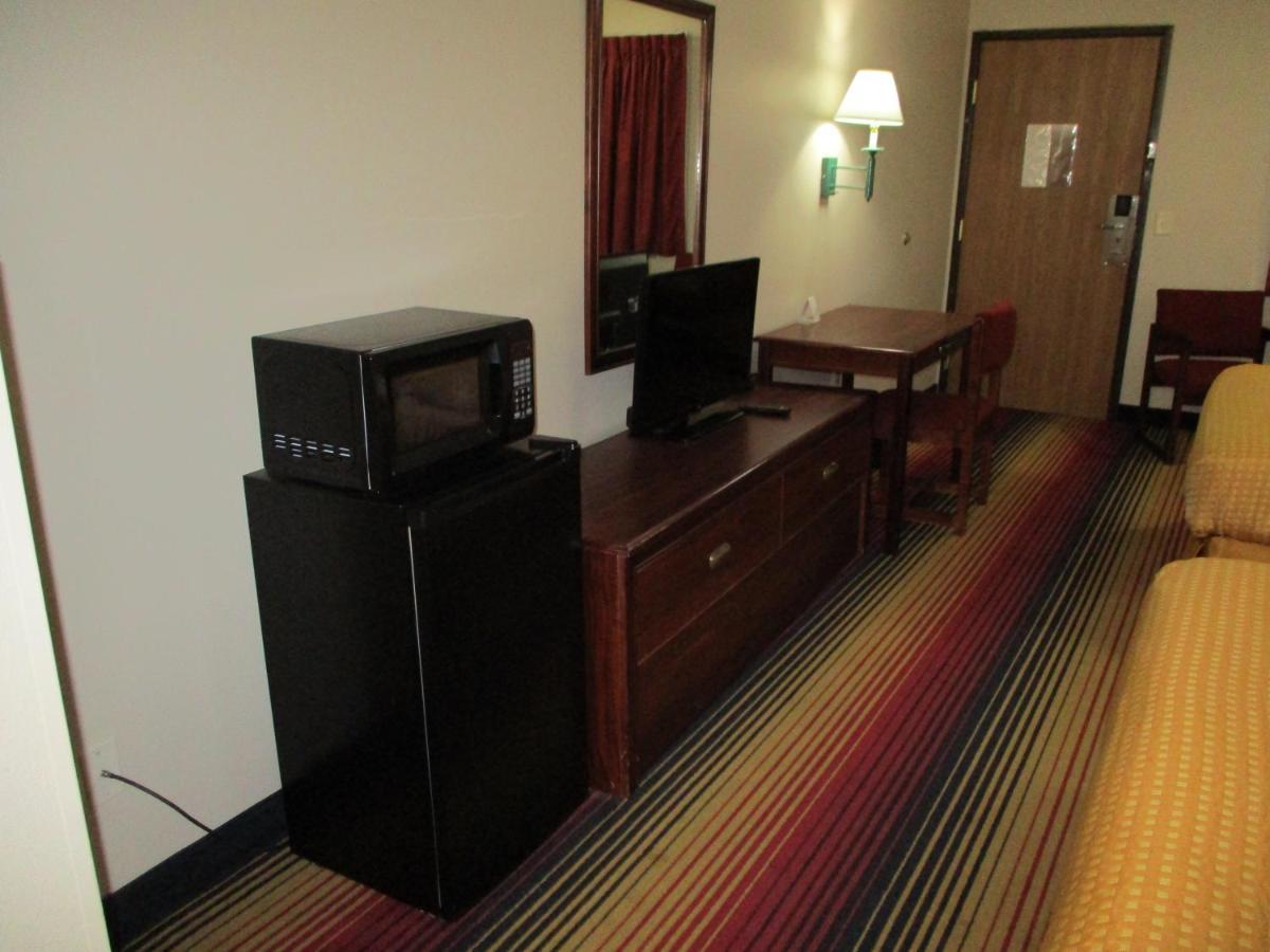 Travelodge By Wyndham Spirit Lake/Okoboji Esterno foto