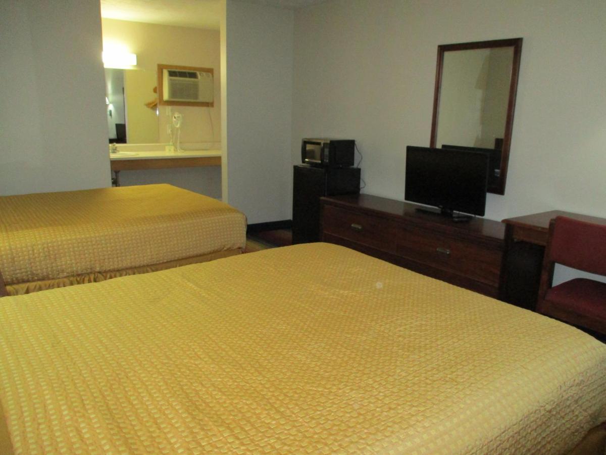Travelodge By Wyndham Spirit Lake/Okoboji Esterno foto