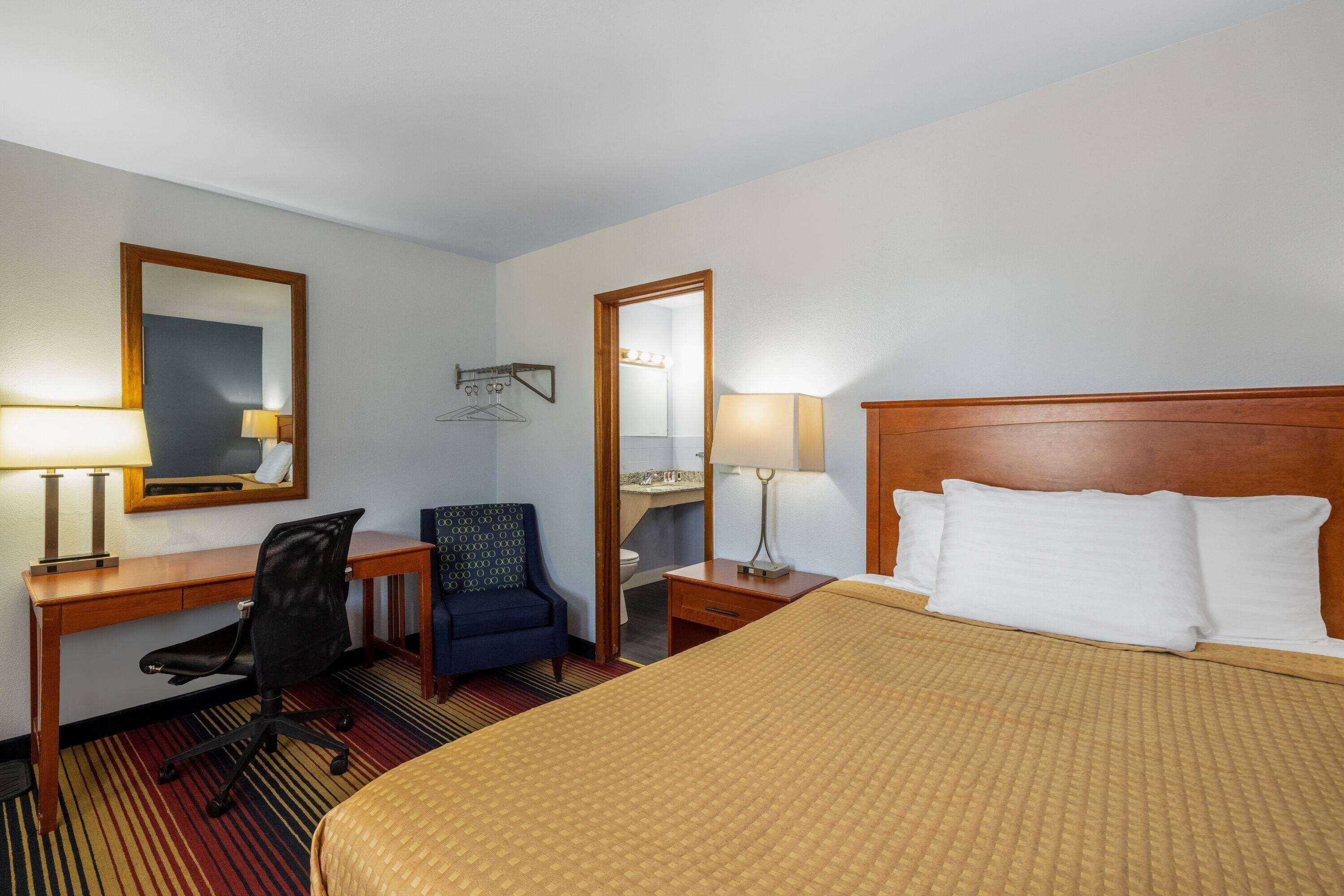 Travelodge By Wyndham Spirit Lake/Okoboji Esterno foto
