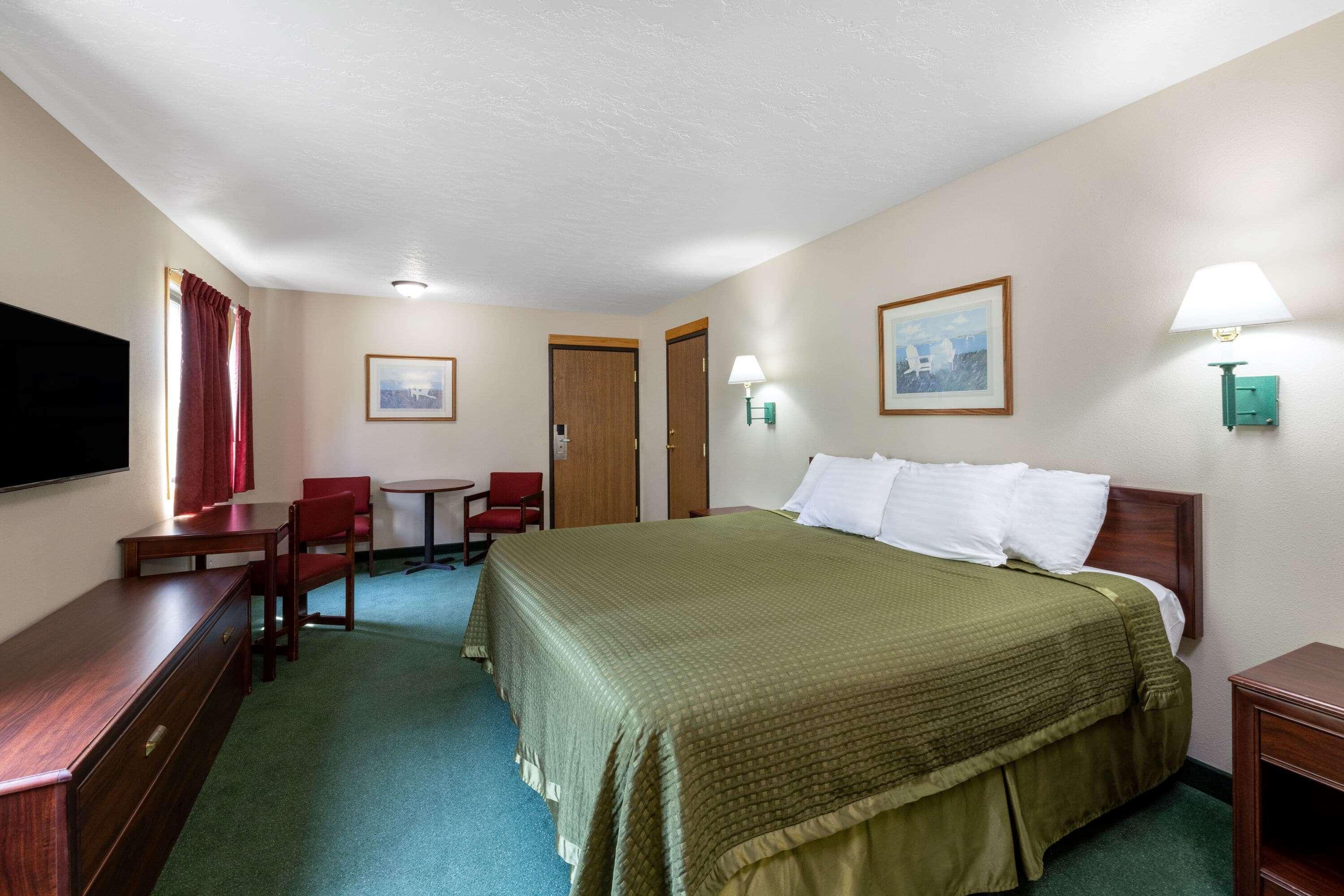 Travelodge By Wyndham Spirit Lake/Okoboji Esterno foto
