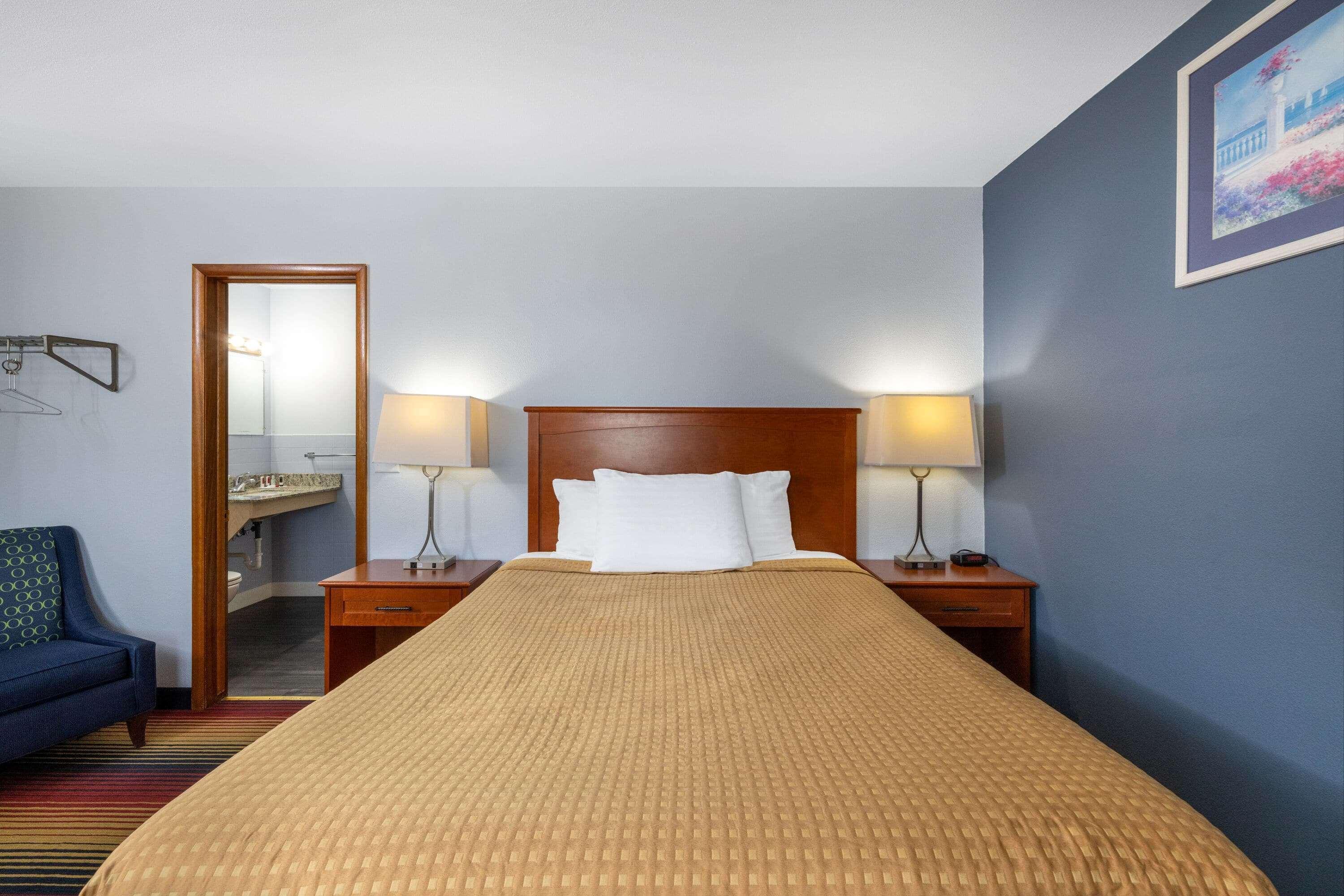 Travelodge By Wyndham Spirit Lake/Okoboji Esterno foto
