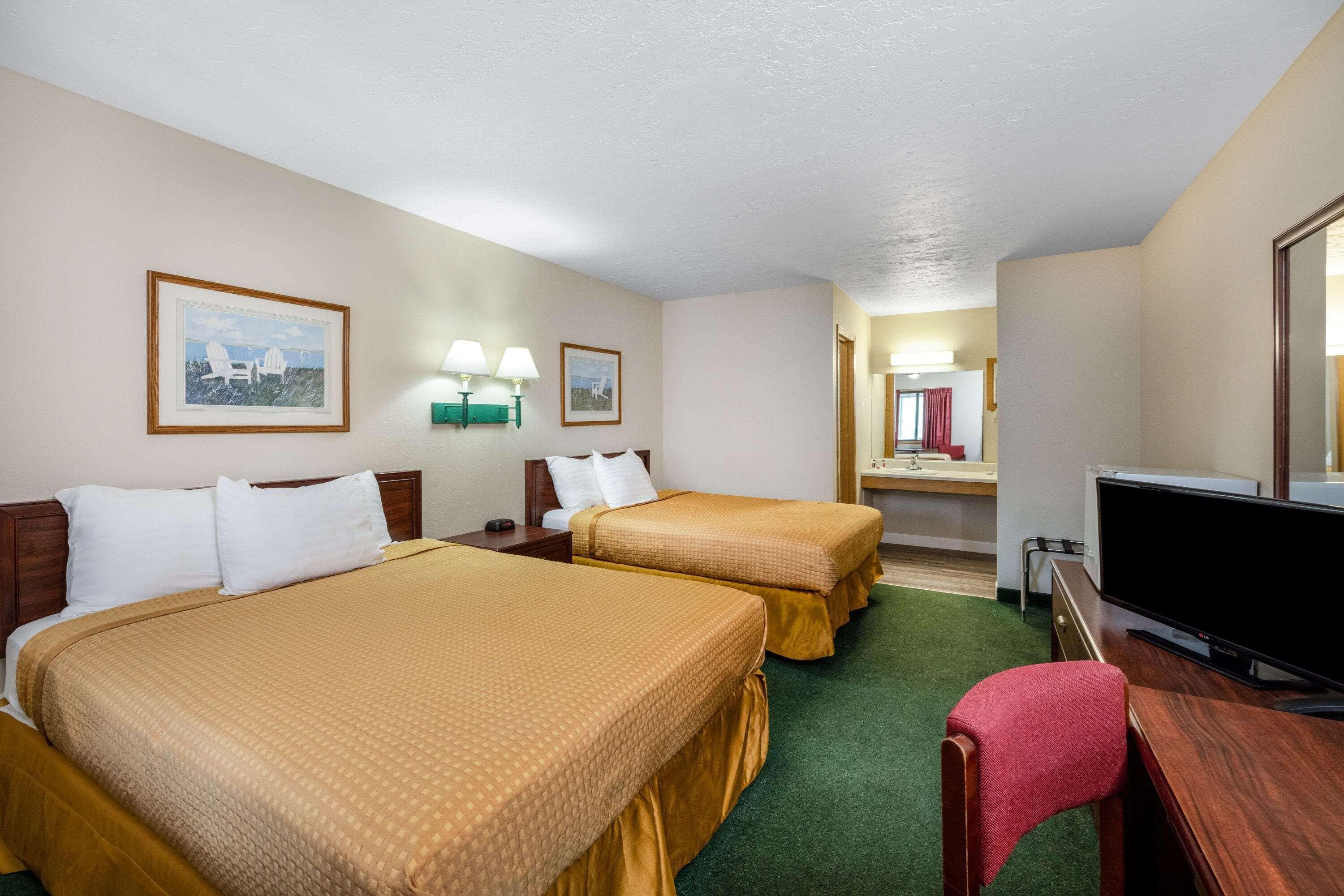 Travelodge By Wyndham Spirit Lake/Okoboji Esterno foto