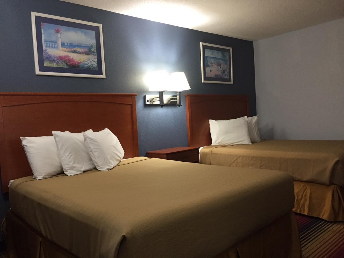 Travelodge By Wyndham Spirit Lake/Okoboji Esterno foto